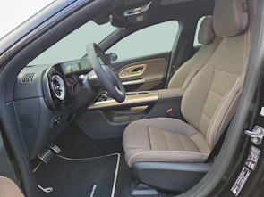 Fahrzeugbild MERCEDES-BENZ CLA 350 4MATIC AMG Line