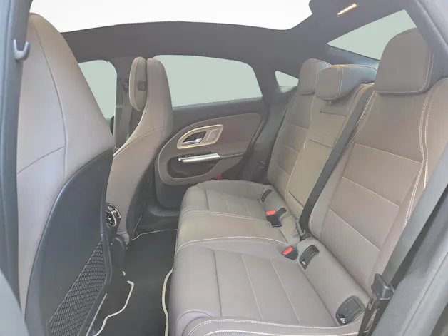 Mercedes-Benz CLA 350 4MATIC AMG Line