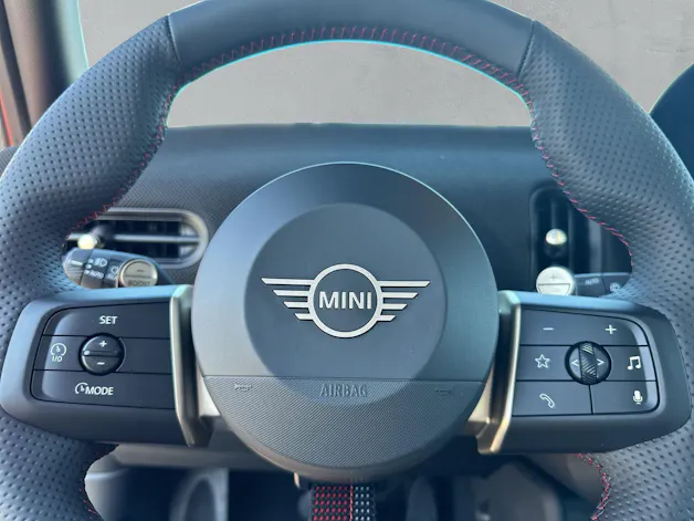 Mini Cooper S John Cooper Works Trim F65 2.0i  (CH) 📍