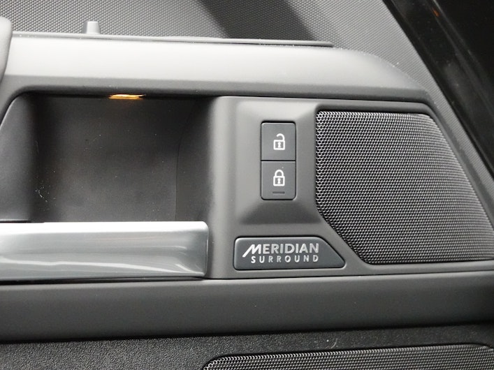 Fahrzeugbild LAND ROVER DEFENDER