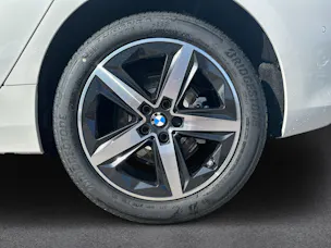 BMW 220i Active Tourer  U06 (CH) AHK 1.3T 📍