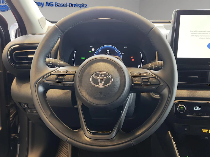 Fahrzeugbild TOYOTA YARIS