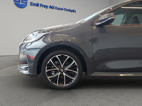 https://vehicle.imgix.net/4225686/cc8a834f-3f52-44dd-a32d-460f5a2c7d05.jpg