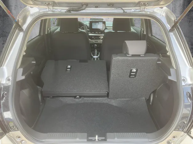 Suzuki Swift 1.2 Sakura Top Hybrid