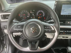 Suzuki Swift 1.2 Sakura Top Hybrid