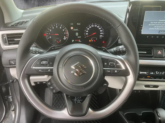 Suzuki Swift 1.2 Sakura Top Hybrid