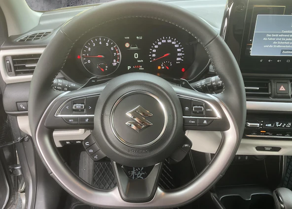 immagine del veicolo 6 immagine del veicolo 6