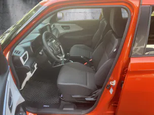 Suzuki Swift 1.2 Sakura Top Hybrid 4x4