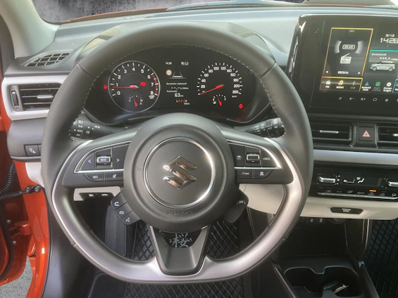 immagine del veicolo 5 immagine del veicolo 5