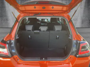 Suzuki Swift 1.2 Sakura Top Hybrid 4x4