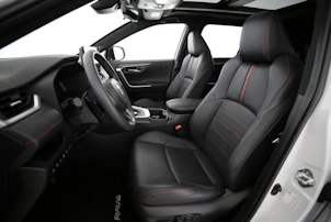 Fahrzeugbild TOYOTA RAV4 2.5 Plug-In-Hybrid Platinum