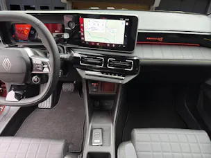 Renault R4 E-Tech Comfort Range iconic