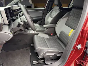 Renault R4 E-Tech Comfort Range iconic