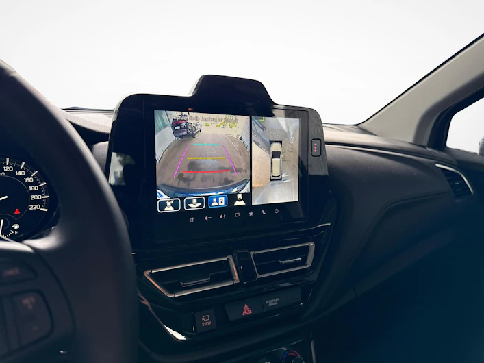 Fahrzeugbild SUZUKI S-CROSS