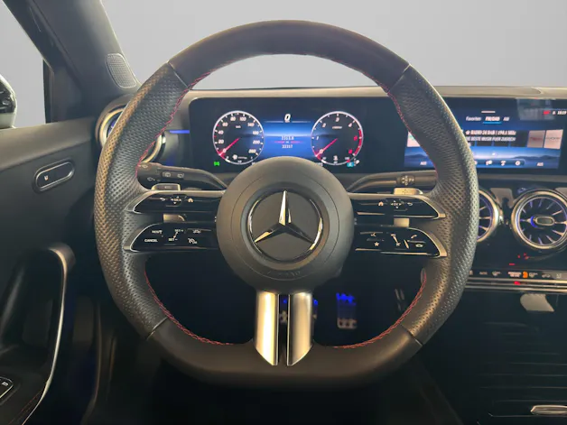 Mercedes-Benz A 200 d AMG Line