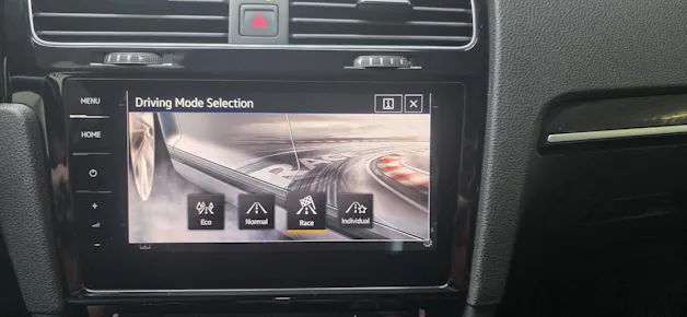 VW Golf VII 2.0 TSI R DSG 4motion