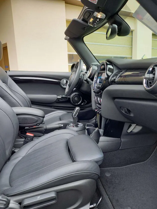 Mini Cabrio F57 2.0i John Cooper Works SAG