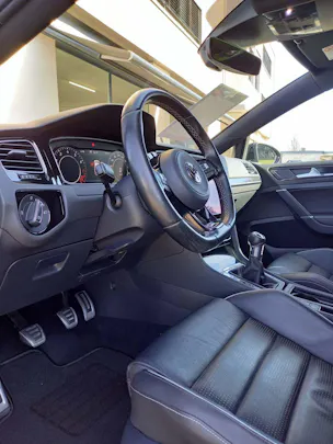 VW Golf VII 2.0 TSI R 310 4motion