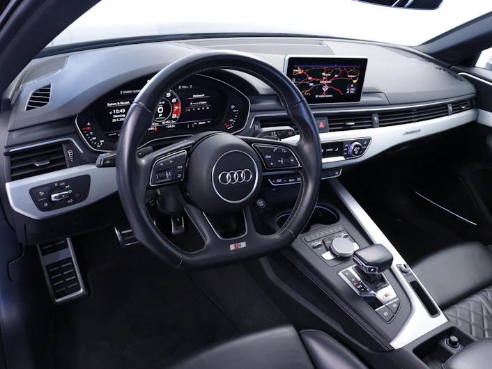 immagine del veicolo AUDI S4
