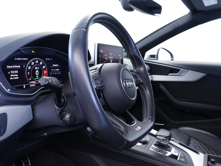 immagine del veicolo AUDI S4