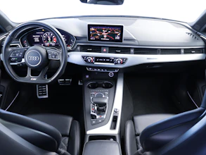 https://vehicle.imgix.net/4225962/c963d825-d787-40e1-b020-981b9ec444fe.JPG