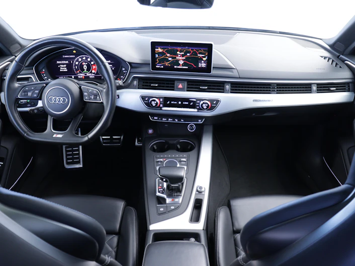 immagine del veicolo AUDI S4