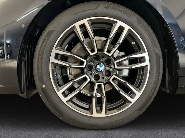 BMW 520d M Sport  xDrive G60 (CH) AHK 📍