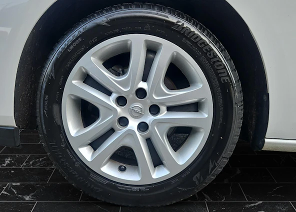 Fahrzeugbild 10 Fahrzeugbild 10