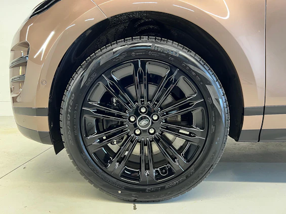 Vehicle image 10 Vehicle image 10