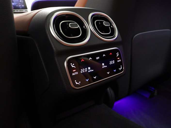 Fahrzeugbild MERCEDES-BENZ C 300