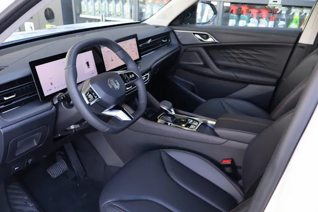 MG HS 1.5 Hybrid Luxury