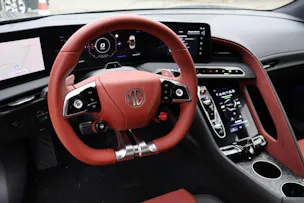 MG Cyberster 77kWh Stoffdach Rot 4WD