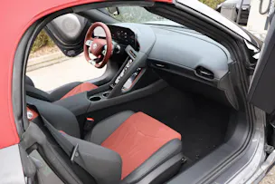 MG Cyberster 77kWh Stoffdach Rot 4WD
