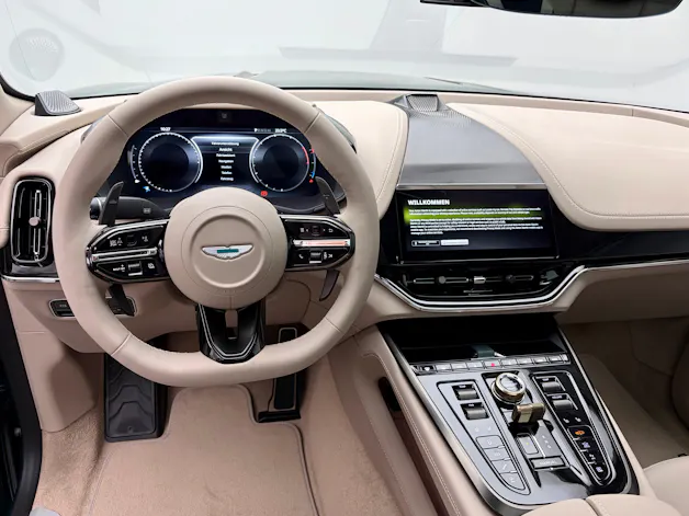Aston Martin DBX S 4.0 V8 Bi-Turbo (Q - Bronze Styling Pack)