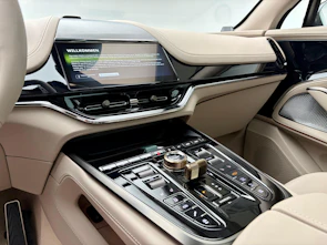 immagine del veicolo ASTON MARTIN DBX S 4.0 V8 Bi-Turbo (Q - Bronze Styling Pack)