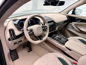 Aston Martin DBX S 4.0 V8 Bi-Turbo (Q - Bronze Styling Pack)