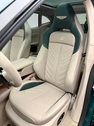 Aston Martin DBX S 4.0 V8 Bi-Turbo (Q - Bronze Styling Pack)