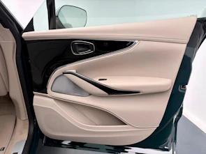 immagine del veicolo ASTON MARTIN DBX S 4.0 V8 Bi-Turbo (Q - Bronze Styling Pack)