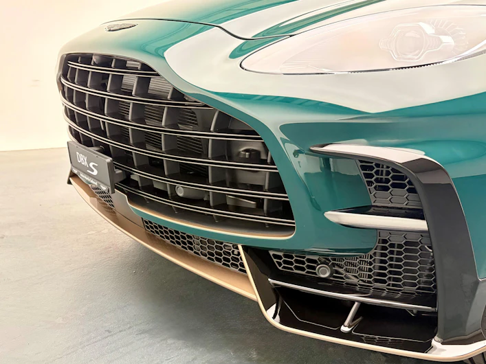 immagine del veicolo ASTON MARTIN DBX