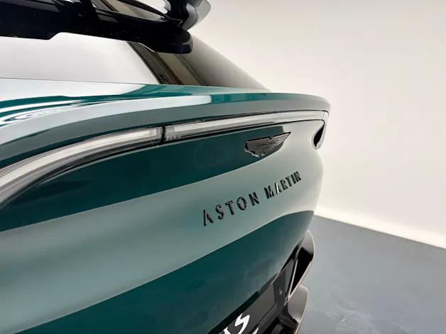 Aston Martin DBX S 4.0 V8 Bi-Turbo (Q - Bronze Styling Pack)