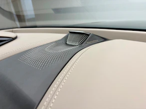 https://vehicle.imgix.net/4226111/97754049-6a7a-4358-8b3f-becee3fd2e03.jpeg