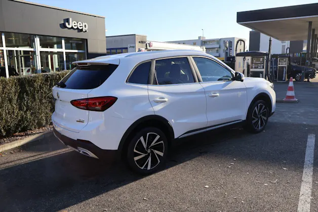 MG ZS 1.5 Hybrid+ Luxury