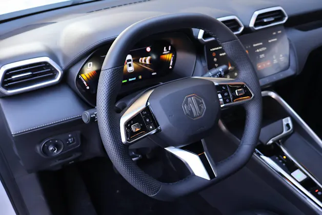 MG ZS 1.5 Hybrid+ Luxury