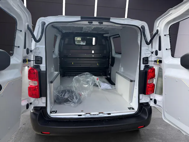 Citroën Jumpy M 75kWh First