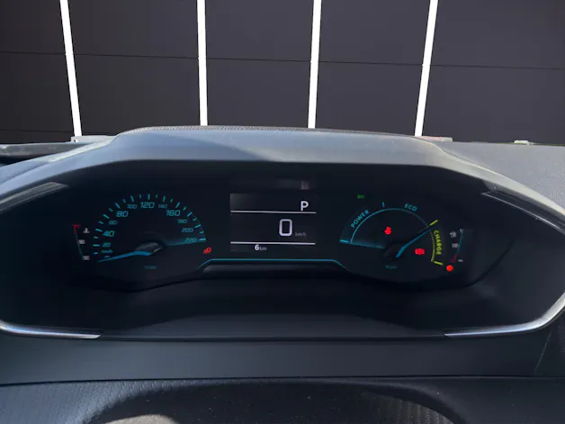 Peugeot 2008 1.2 MHEV Style