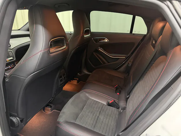 Mercedes-Benz CLA Shooting Br 200 d Swiss Star AMG Line 4M