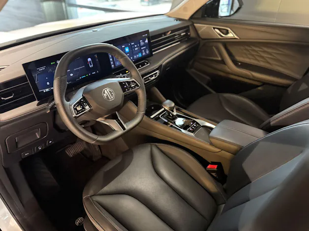 MG HS 1.5 T PHEV Luxury