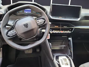 Peugeot 208 1.2 MHEV Style