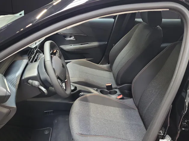Peugeot 208 1.2 MHEV Style