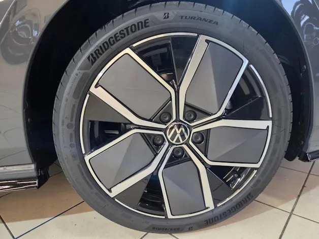VW Golf Variant 2.0 TSI R-Line DSG 4 Motion
